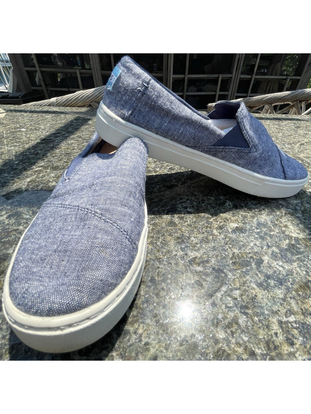 TOMS Luca Slip On Sneaker Blue Jean Blue Canvas Flats Loafers Women’s Size 8.5